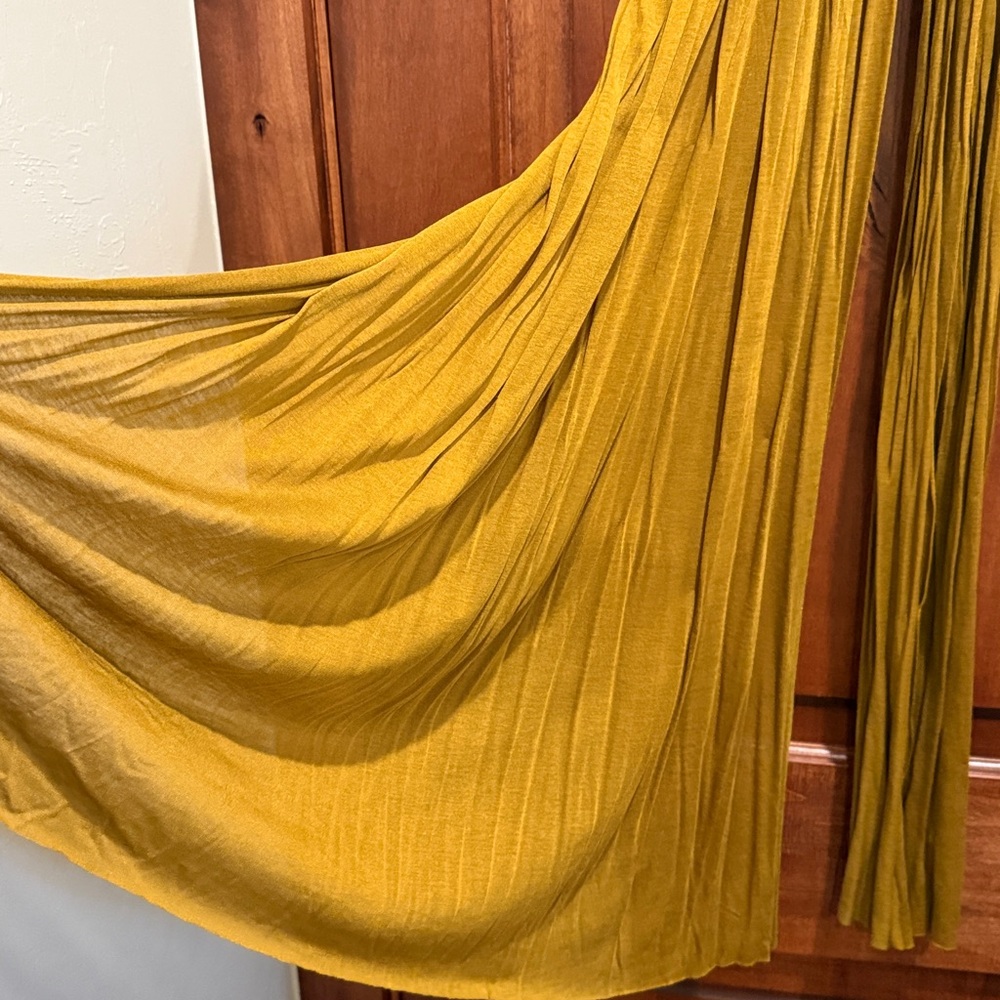 Black and Gold Striped Dress with Scarf - Picture 9 of 10